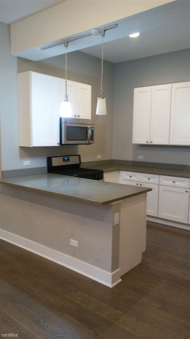 Foto del edificio - 1013 N Marshfield Ave