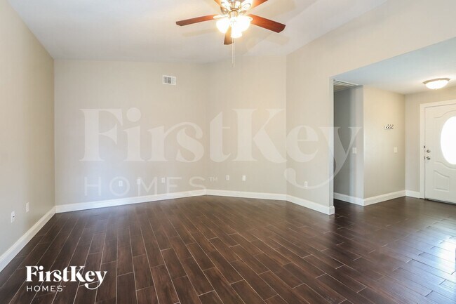 Foto del edificio - 7912 Apache Ln