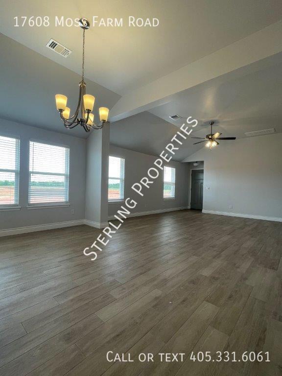 Foto del edificio - 17608 Moss Farm Rd
