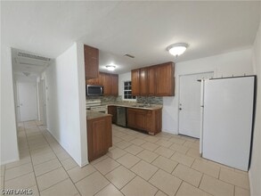 Building Photo - 3378 Apache St