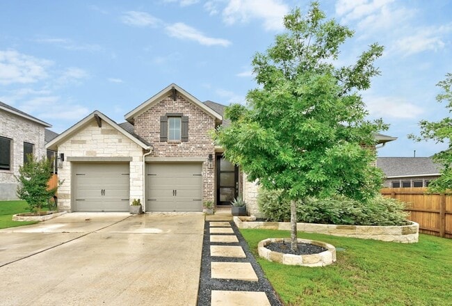 Building Photo - 132 Cyrus Milton Dr
