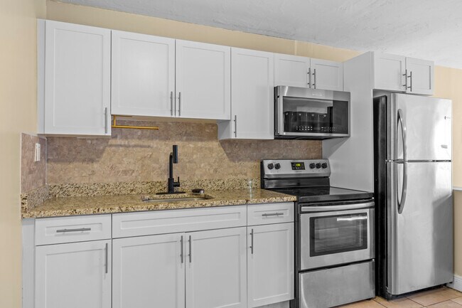Building Photo - 120 Pleasant Pl