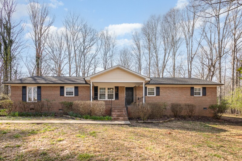 401 Jackson Pl Unit 2, Matthews, NC 28104 Room for Rent in Matthews, NC