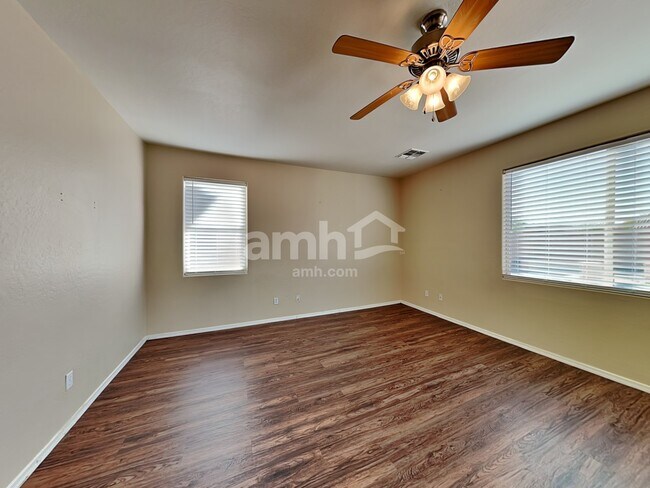 Foto del edificio - 7347 W St Charles Ave