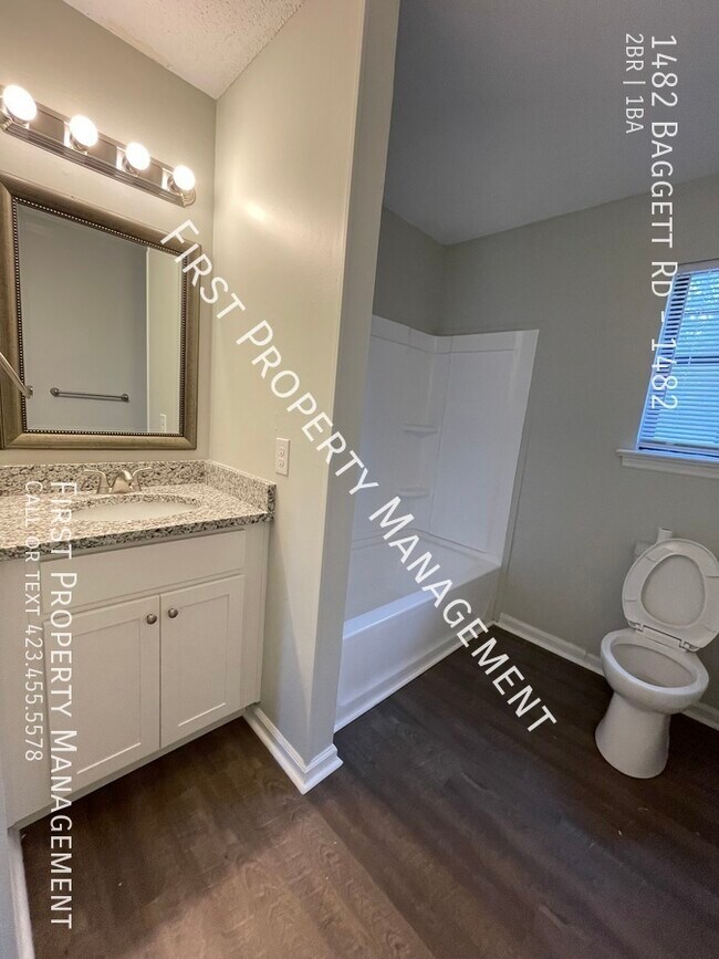 Building Photo - 2Bed/1Bath Duplex Ringgold, GA: Remodeled ...
