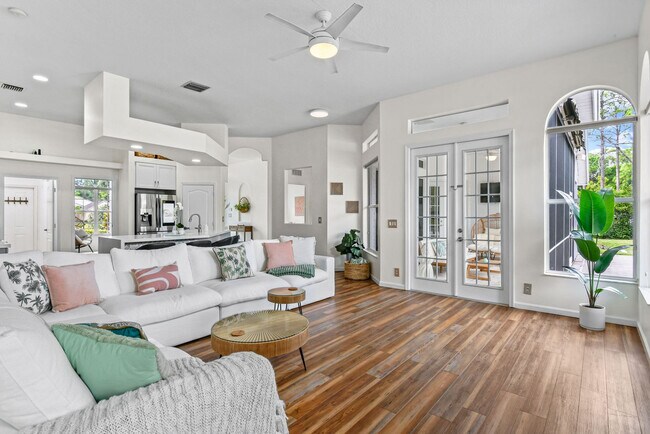 Foto del edificio - 14155 74th St N