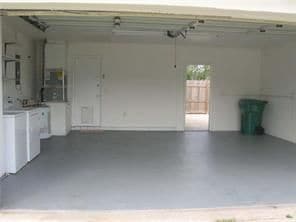 Building Photo - 201 NE Midfield Ln