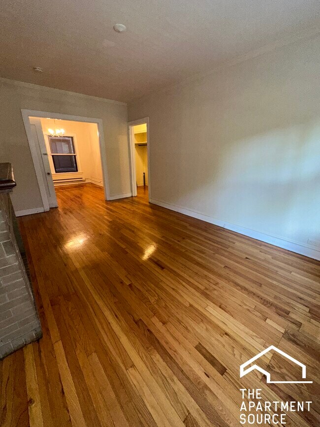 Foto del edificio - 1033 Dempster St