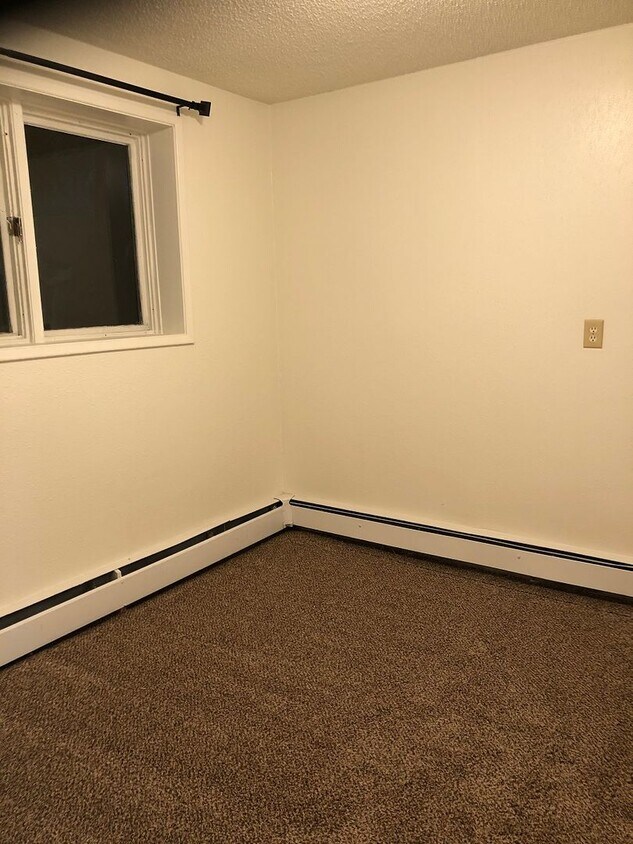 Foto principal - LDA001-939 LATHROP ST