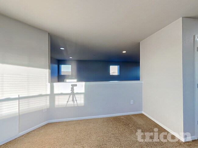 Building Photo - 15012 Custis Ln