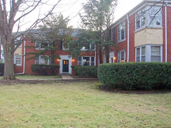 Building Photo - 919 E Henry Clay St