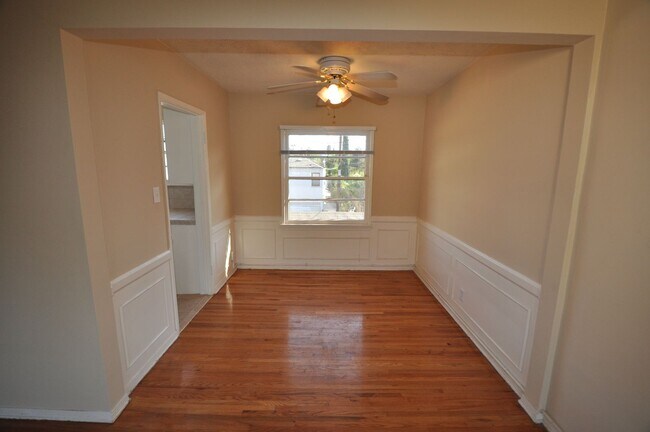 Building Photo - 11720-26 Magnolia Blvd