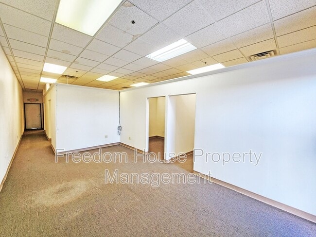 Foto del edificio - 1231 E Basin Ave