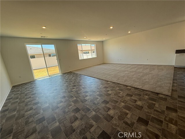 Building Photo - 333 Sunny Oak Ln