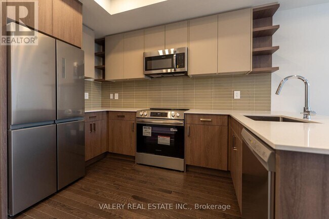 Building Photo - 18 Grn Gdns Blvd