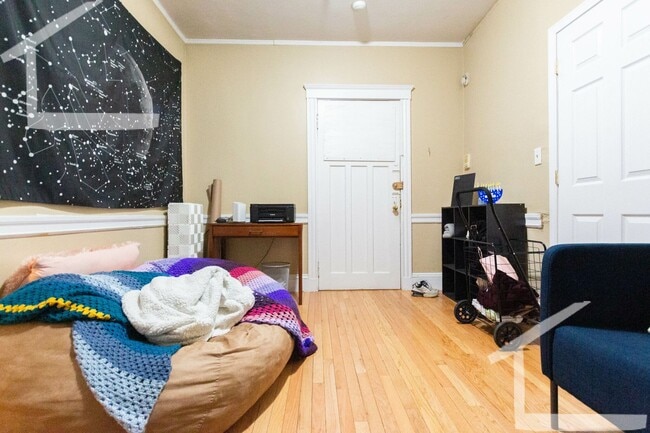 Photo - 4 bed Right in the heart of BU.... Apartment