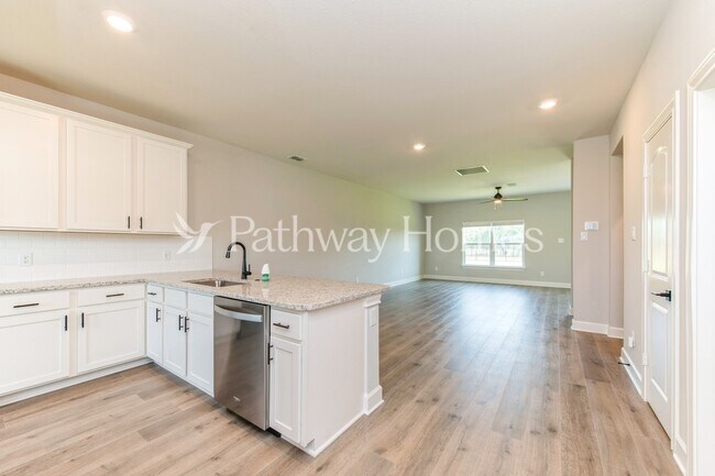 Foto del edificio - 619 Brookside Dr
