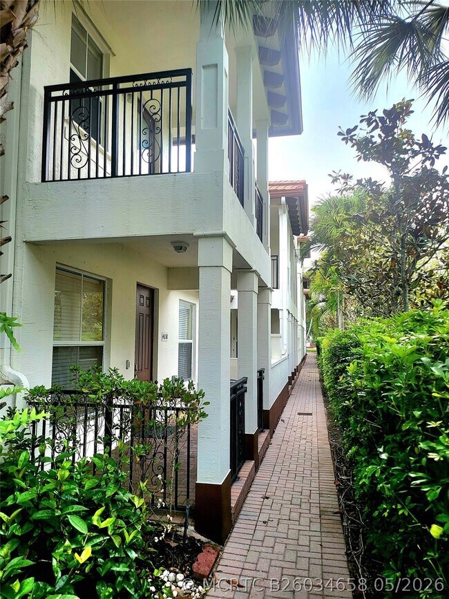 Foto del edificio - 4658 Monarch Way