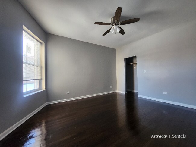 Foto del edificio - 3658 S Indiana Ave