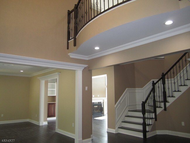 Building Photo - 183 Johnston Dr