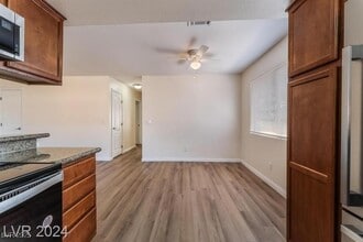 Building Photo - 7200 W Pirates Cove Rd