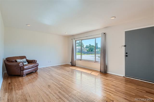 Foto del edificio - 2807 S Stuart St