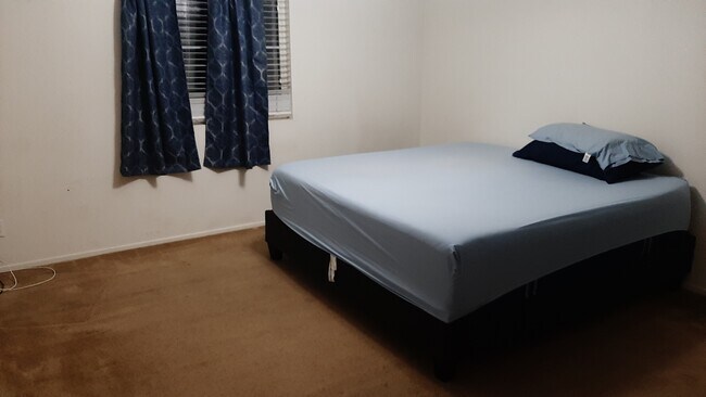 Foto del edificio - 43109 Sandwest Ct