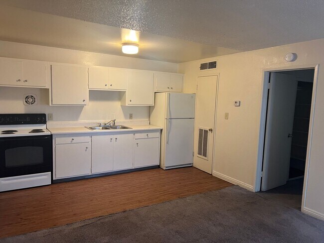 Foto del edificio - 3726 Hazelwood St