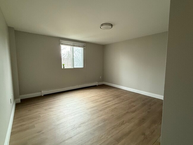 Building Photo - Sharon Garden Suites