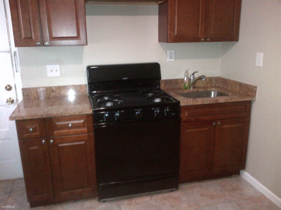 2 br, 1 bath - 57 E 16th St Apt 1 - 2 br, 1 bath  - 57 E 16th St Apt 1