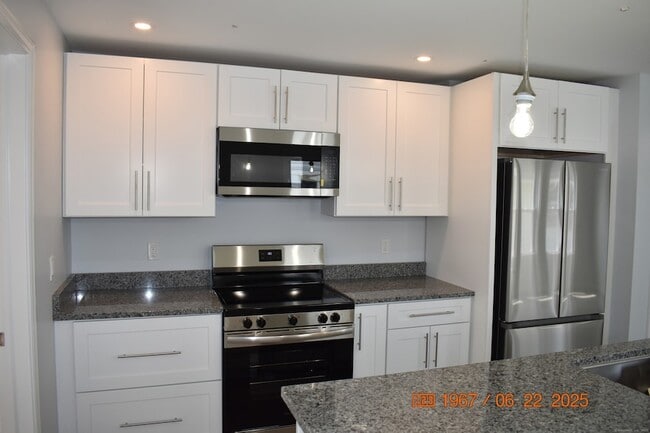 Foto del edificio - 41 Highland Ave