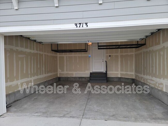 Building Photo - 3713 W Cold Pond Ave
