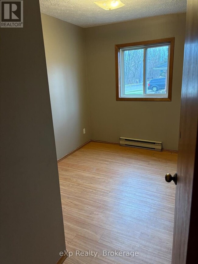 Building Photo - 28 Absalom St W