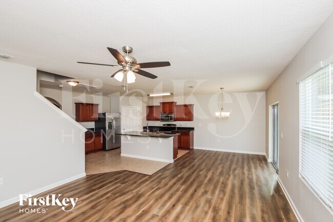 Foto del edificio - 1992 Elkins Point