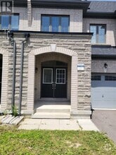 Building Photo - 27 Adventura Rd