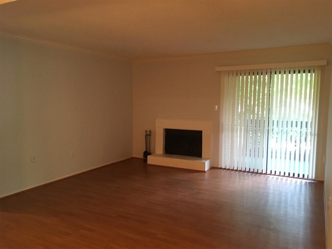 Building Photo - 4924 Sardis Rd