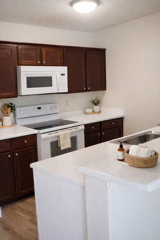 Foto del edificio - 1715 Meadows Cir W