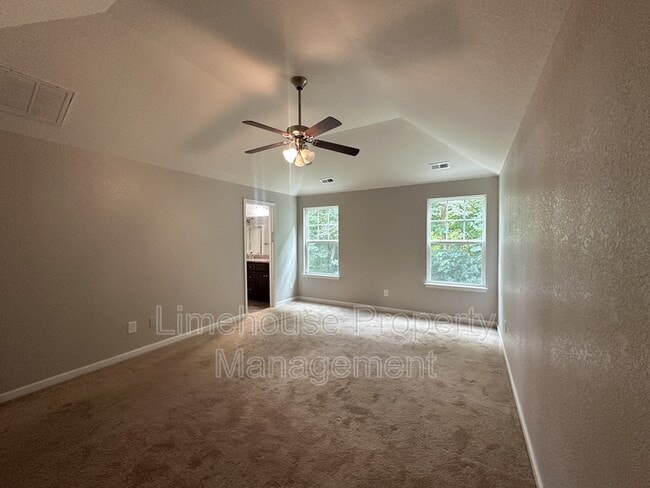Building Photo - 1909 Chesapeake Dr