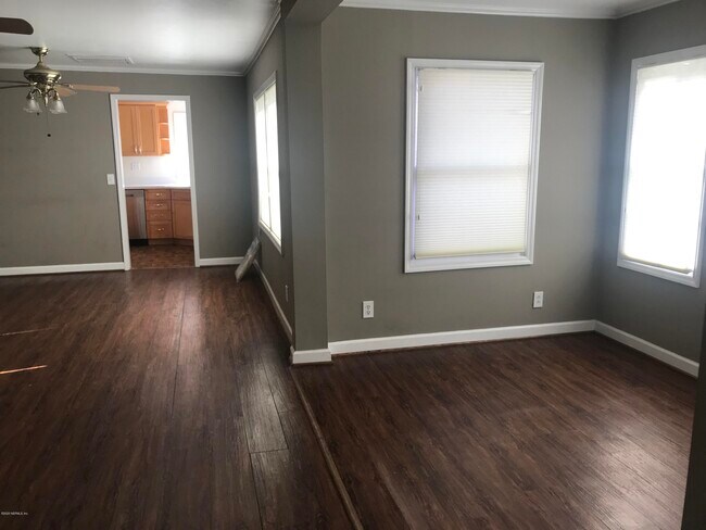Foto del edificio - 6833 Townsend Rd