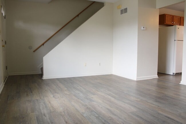Building Photo - 234 Ark Dr