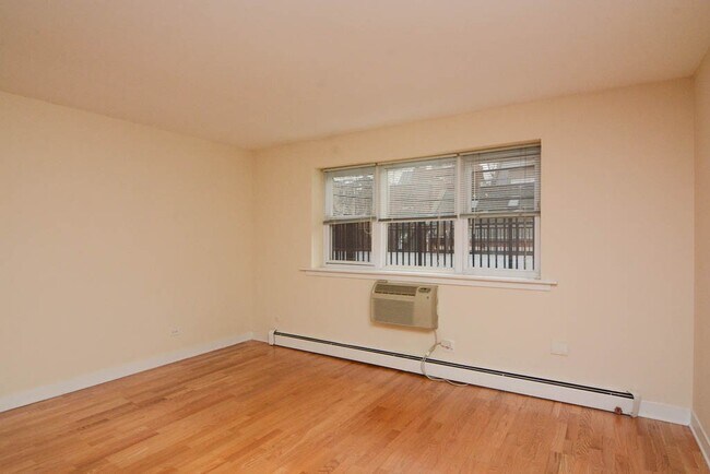 Foto del edificio - 630 W Wrightwood Ave