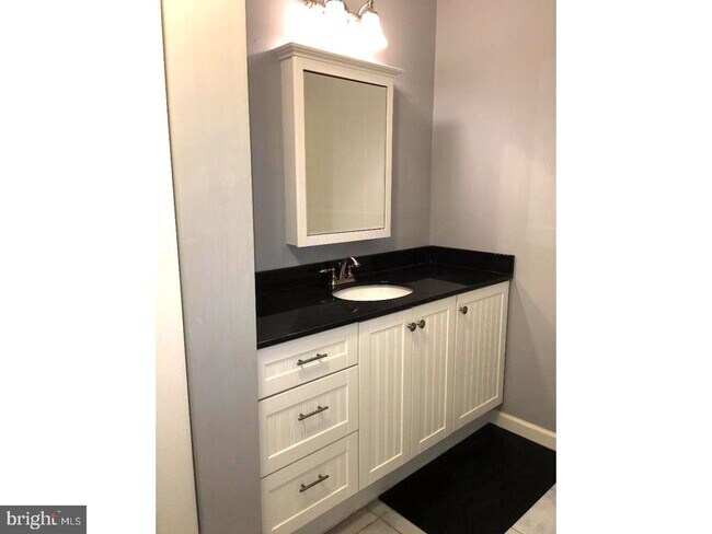 Foto del edificio - 45 Princeton Ct