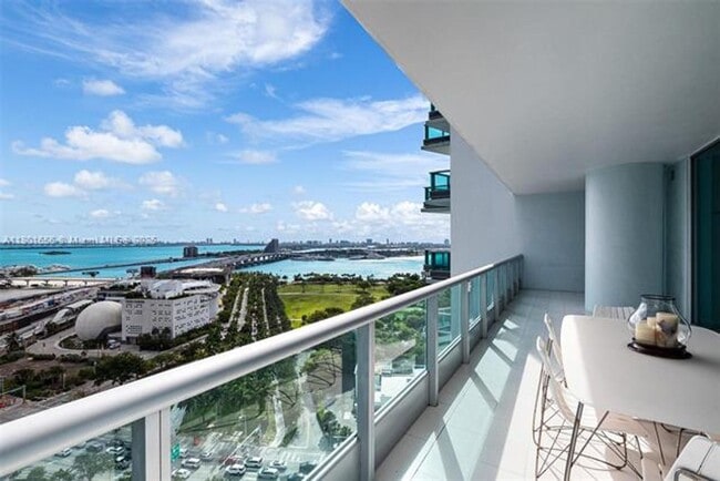 Photo - 900 Biscayne Blvd Apartment