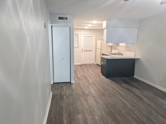 Foto del edificio - 2347 Horne Ave
