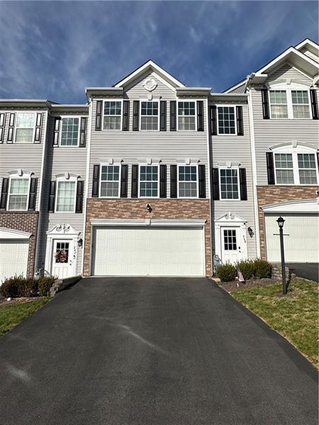 Foto principal - 248 Grace Manor Dr