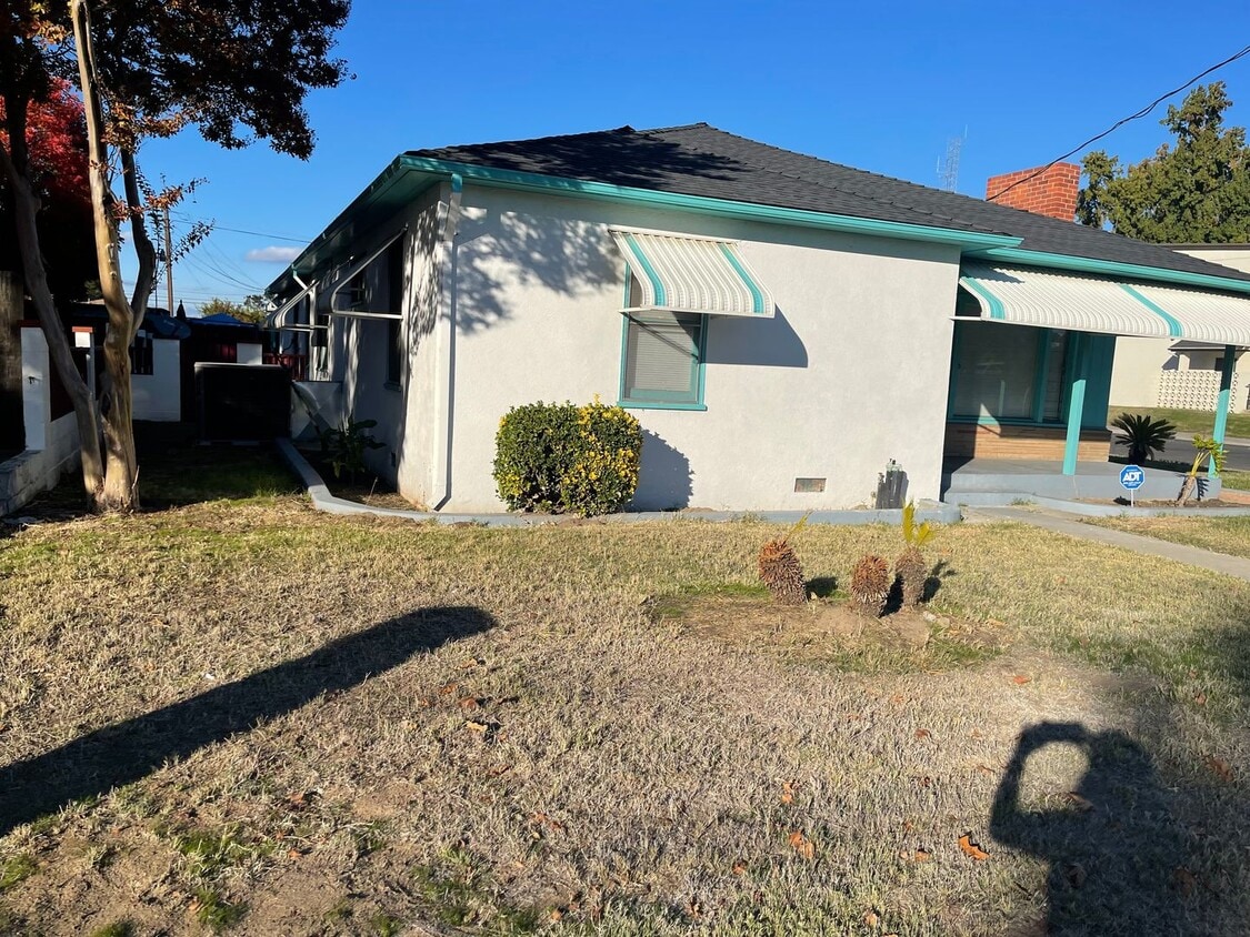 Foto principal - Great 4 bedroom 2 bath home