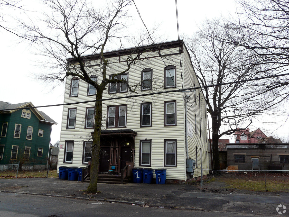Building Photo - 40 Shelton Ave
