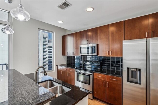 Foto del edificio - 44 Peachtree Pl NW