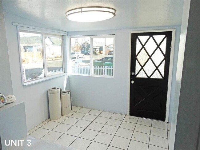 Foto del edificio - Charming 1 bedroom 1 Bath , low-maintenance, and perfectly located — this home offers the privacy...