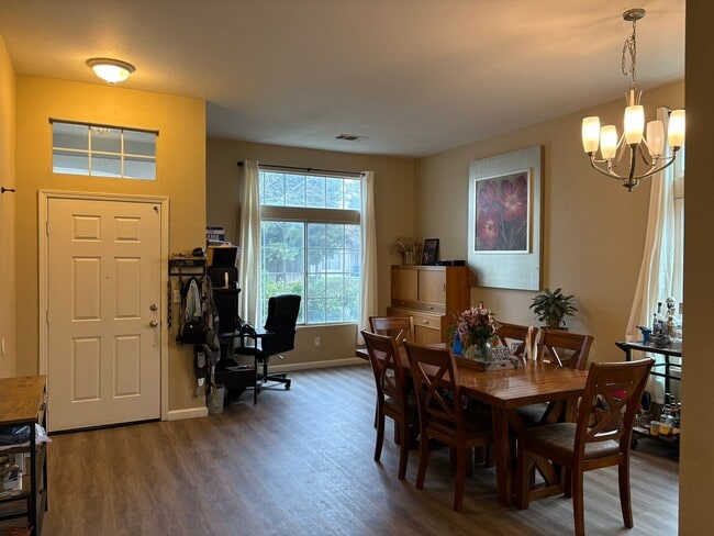 Building Photo - 2085 Galleon Dr